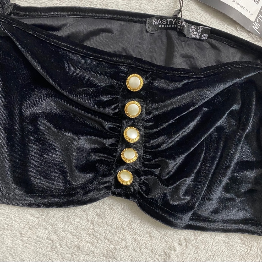 NASTY GAL Soft On The Outside Velvet Crop Top in Black - Picture 3 of 5